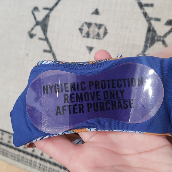 One piece swimsuit - Picture 7 of 8